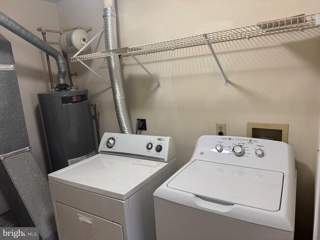 Building Photo - 2140 Bristol Dr