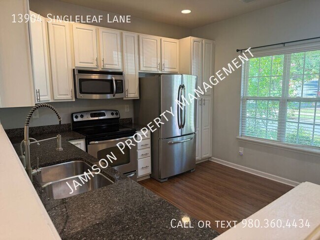 Building Photo - 13904 Singleleaf Lane