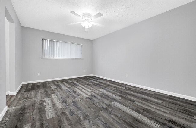 Building Photo - 11727 Scottsdale Dr