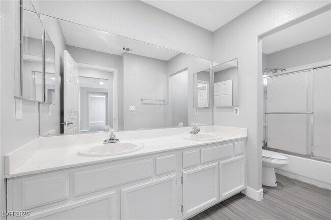 Building Photo - 265 Via Malorca St