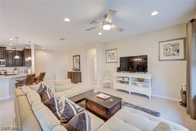 Building Photo - 8540 Violeta St