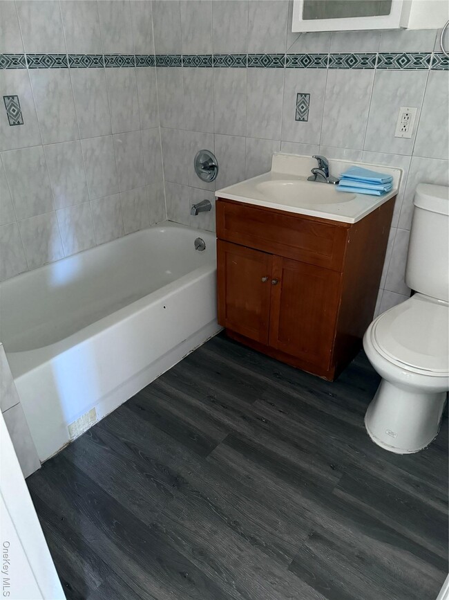 Building Photo - 1550 Parker St