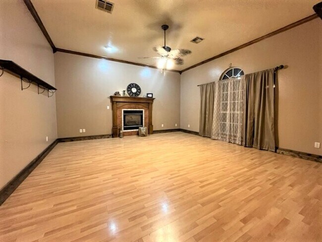 Building Photo - 8104 Eagle Cir