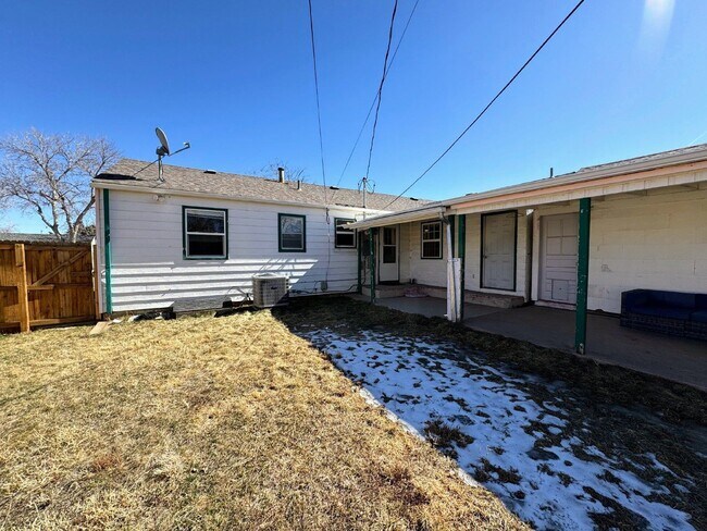 Building Photo - 2691 S Linley Ct