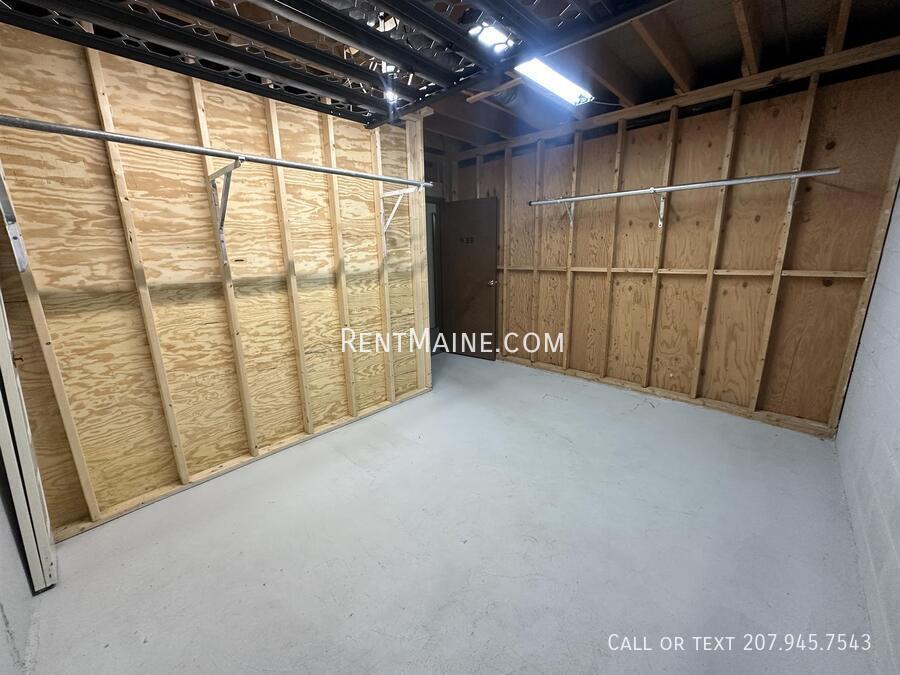 Building Photo - 33 Longrale Park