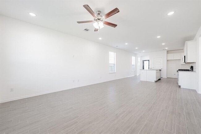 Building Photo - 5731 Tabula Rasa Dr