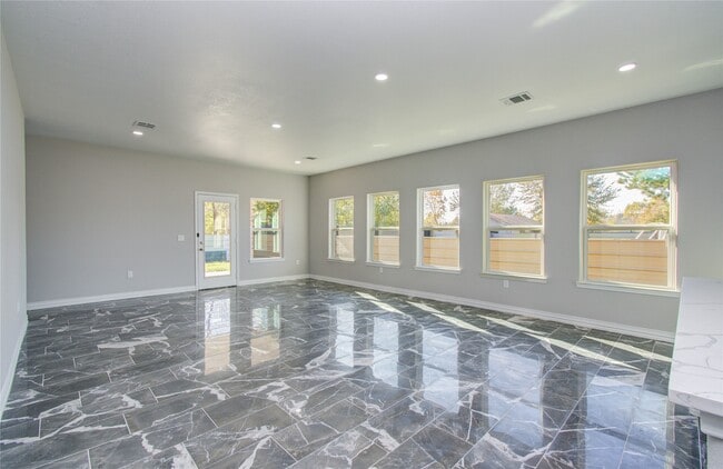 Building Photo - 898 Rd 3556