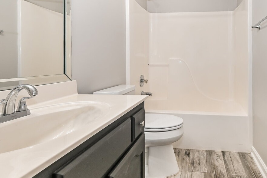 Building Photo - 3030 Caitlynn Cir S