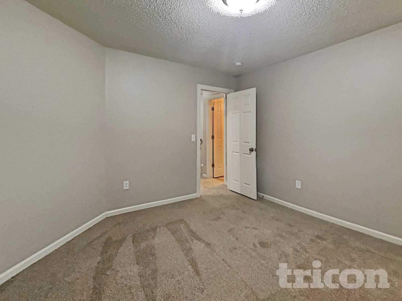 Building Photo - 2941 Ireton Pl