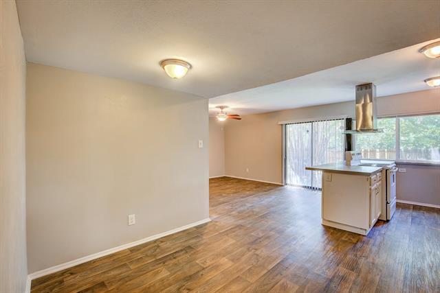 Building Photo - 7801 Summerglen Rd