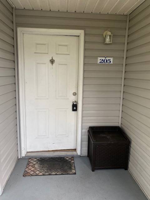 Building Photo - 2553 Grassy Point Dr