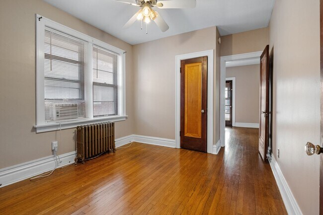 Building Photo - 4955 Tholozan Ave