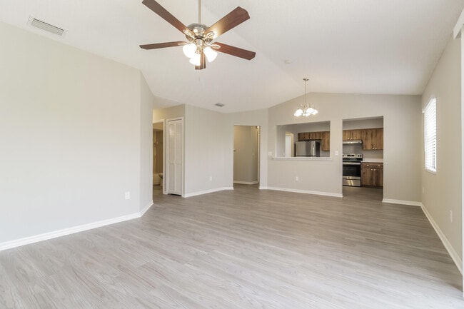 Building Photo - 3982 Ridgewood Dr