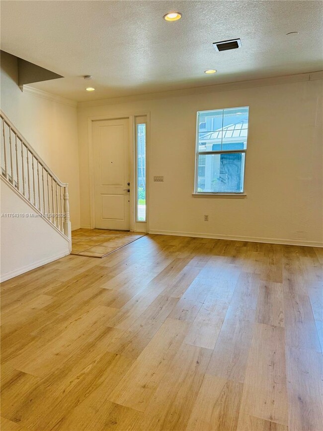 Building Photo - 3956 Poinciana Ln