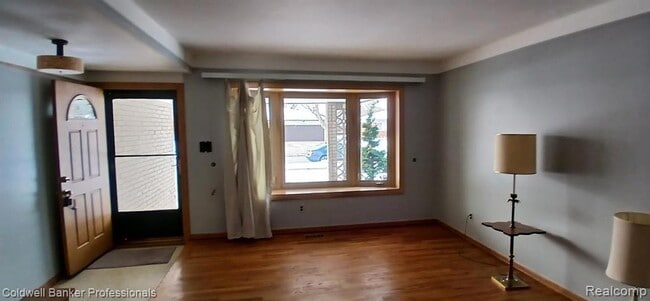 Building Photo - 30632 Ohmer Dr