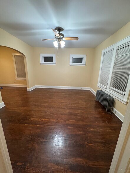 Building Photo - 336 Harding Ave
