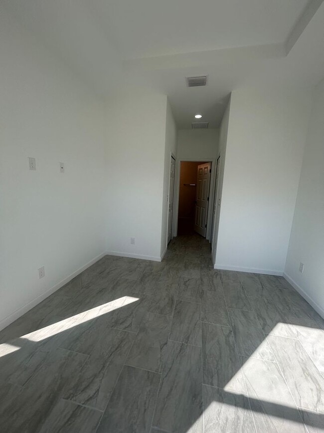 Building Photo - BRAND NEW CONSTRUCTION- 4 Bedroom 2 Bath-2 Car Garage-Serene Lake Placid Location