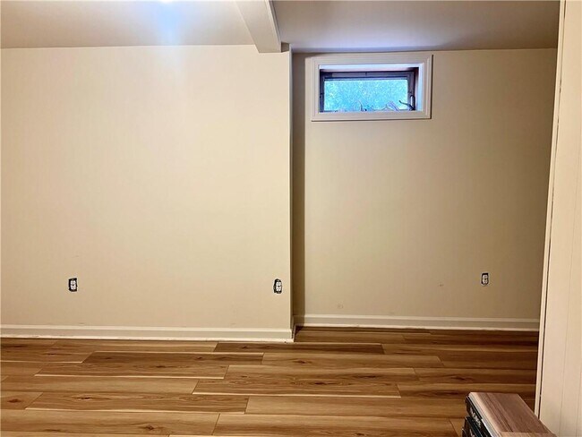 Building Photo - 2560 Wood Valley Dr