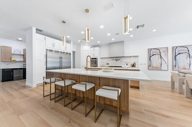 Building Photo - 8717 Estate Dr