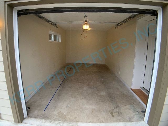 Building Photo - FREE RENT! Spacious 3-Bedroom Duplex Retre...