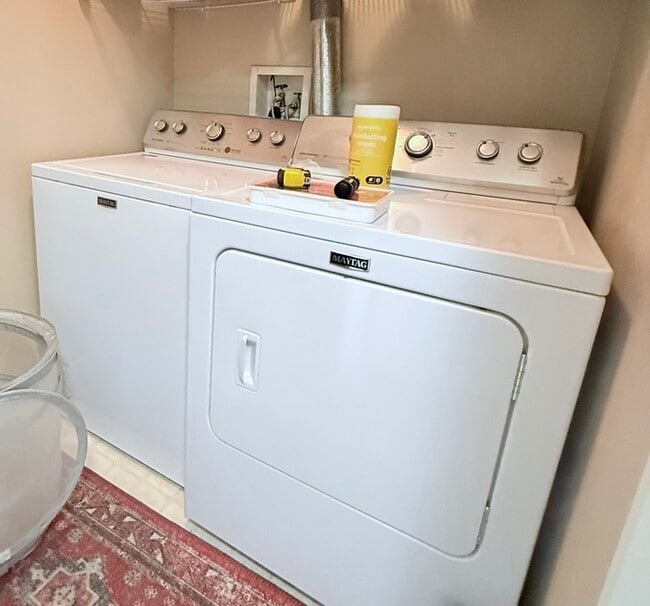 Building Photo - 1196 E 6600 S