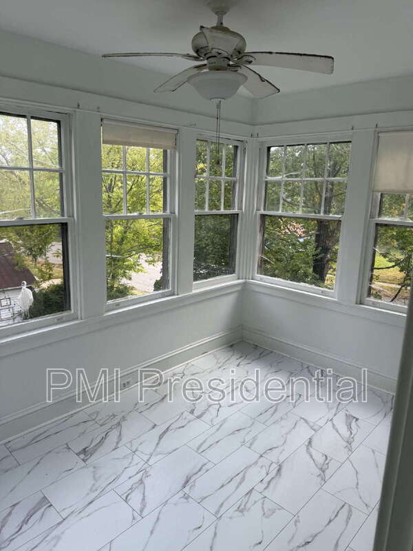 Building Photo - 1400 Bellevue Ave