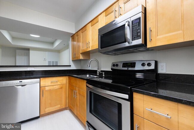 Building Photo - 5804 Inman Park Cir