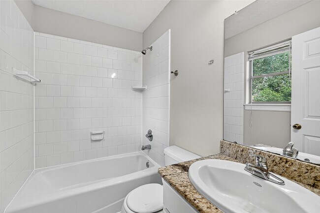 Building Photo - 406 Texas St