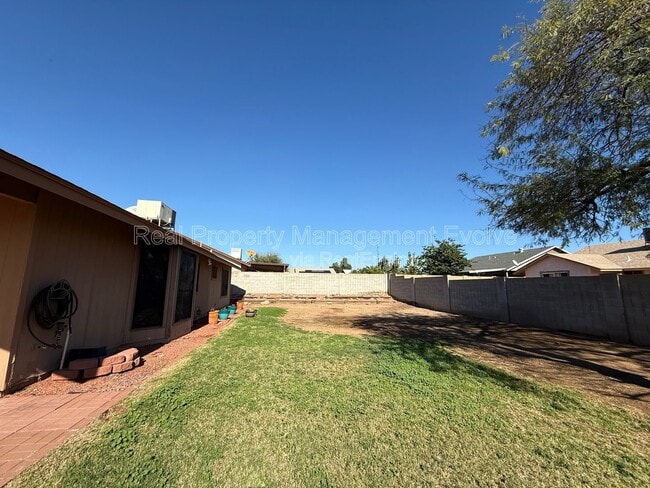 Building Photo - 20831 N 16th Ave