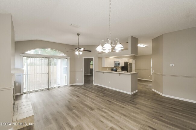 Building Photo - 1148 Jones Creek Dr