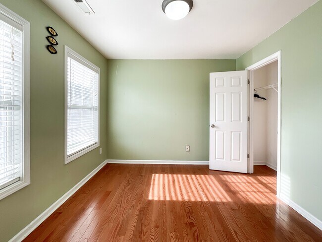 Building Photo - 3021 Gloxinia Rd