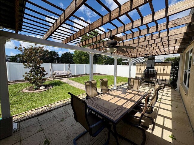 Building Photo - 4652 56th Terrace E