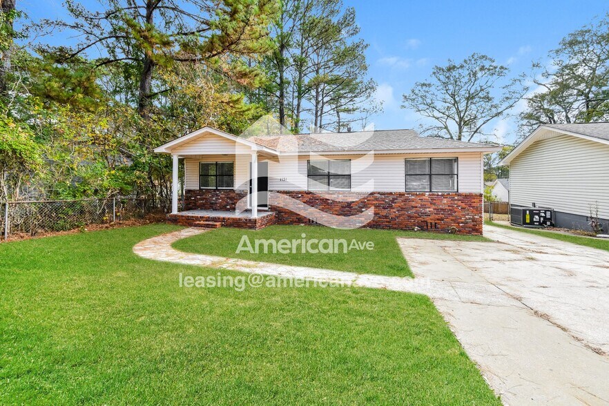 Building Photo - 1131 26th Ave N