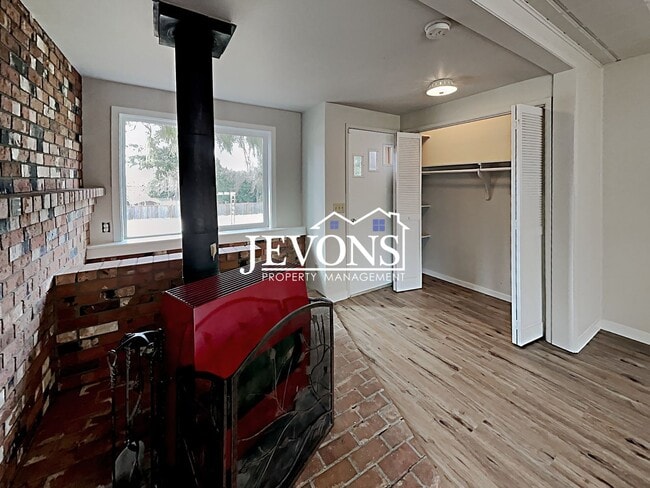 Building Photo - Jevons Property Management Presents 3 Bedrooms, 2.5 Bathrooms Two-Story Single-Family Home in New...