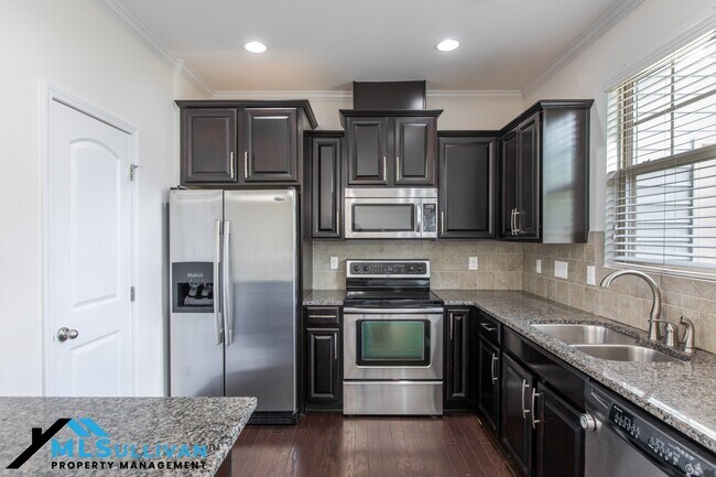 Building Photo - 108 Mt Evans Dr