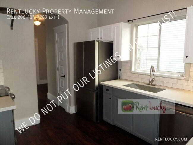 Building Photo - 821 23rd Ave