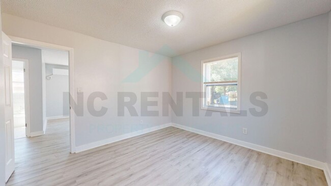 Building Photo - Newly Renovated Gem 2-Bedroom, 1-Bathroom ...