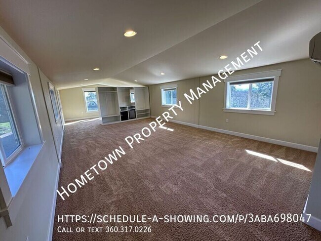 Building Photo - 4047 Legacy Dr NE