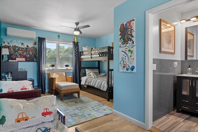 Building Photo - 525 S Harbor Rd