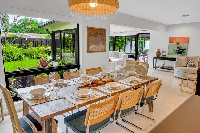 Building Photo - 1950 Harbourview Dr