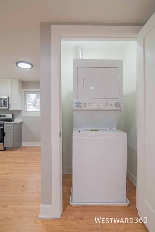 Building Photo - 6141 N Hermitage Ave