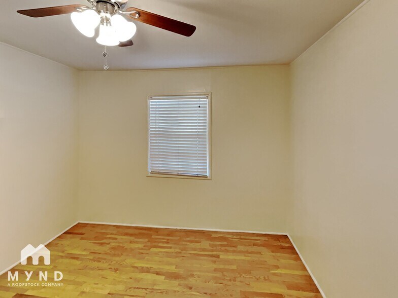 Building Photo - 14 Garrison Dr