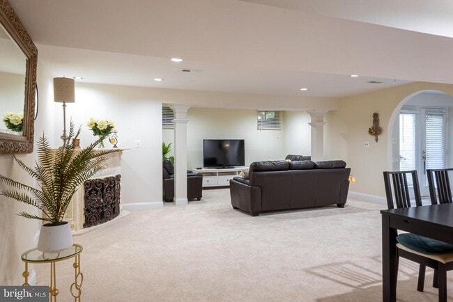 Building Photo - 4705 Rippling Pond Dr