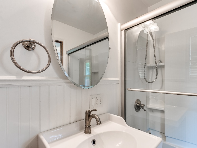 Building Photo - 2204 Melrose Ave