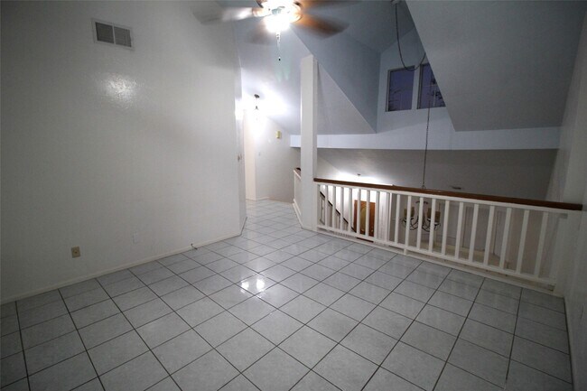 Building Photo - 15614 Barbarossa Dr