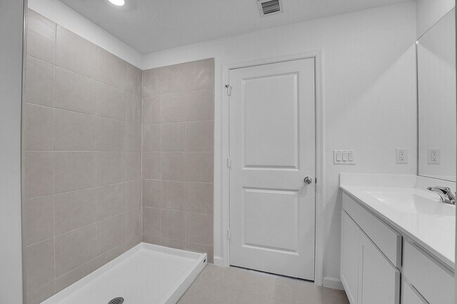 Building Photo - 5936 Mangrove Dr