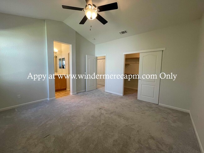 Building Photo - Beautifully Designed 3-Bdrm 2-Bath Home in...