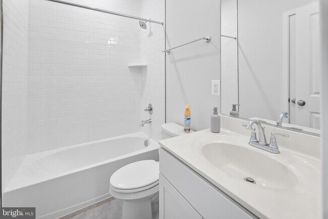 Building Photo - 468 Altezza Dr NE