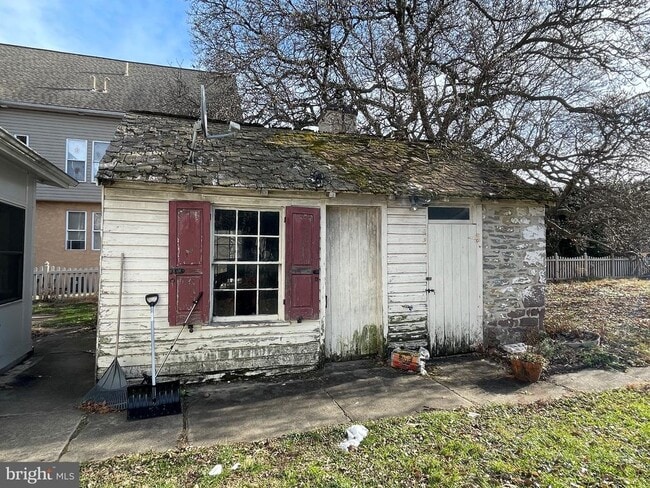 Building Photo - 16 Philadelphia Ave