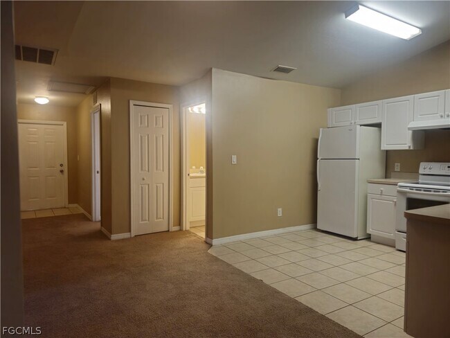 Building Photo - 2519 Park Rd